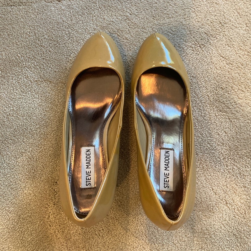 Steve Madden Nude Patent Leather Heels - Size 8
